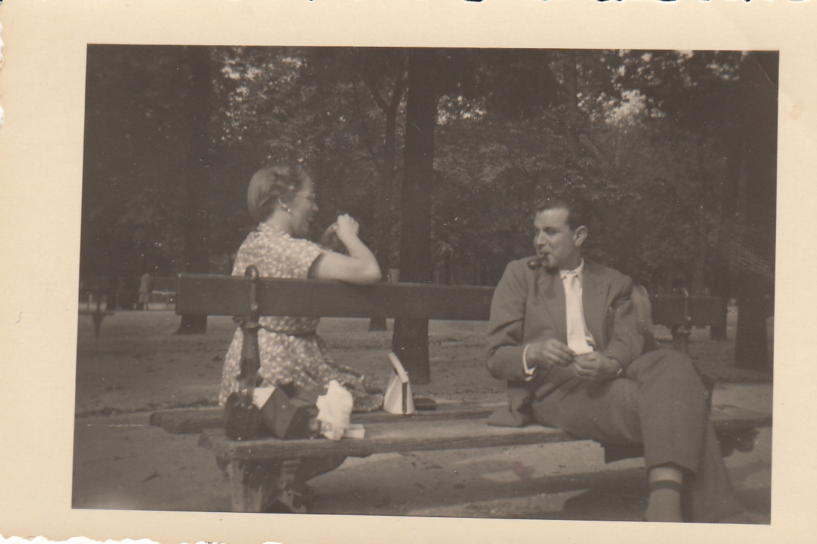 JanetAndBenInTheJardinDeLuxembourgParisAugust1955.jpg