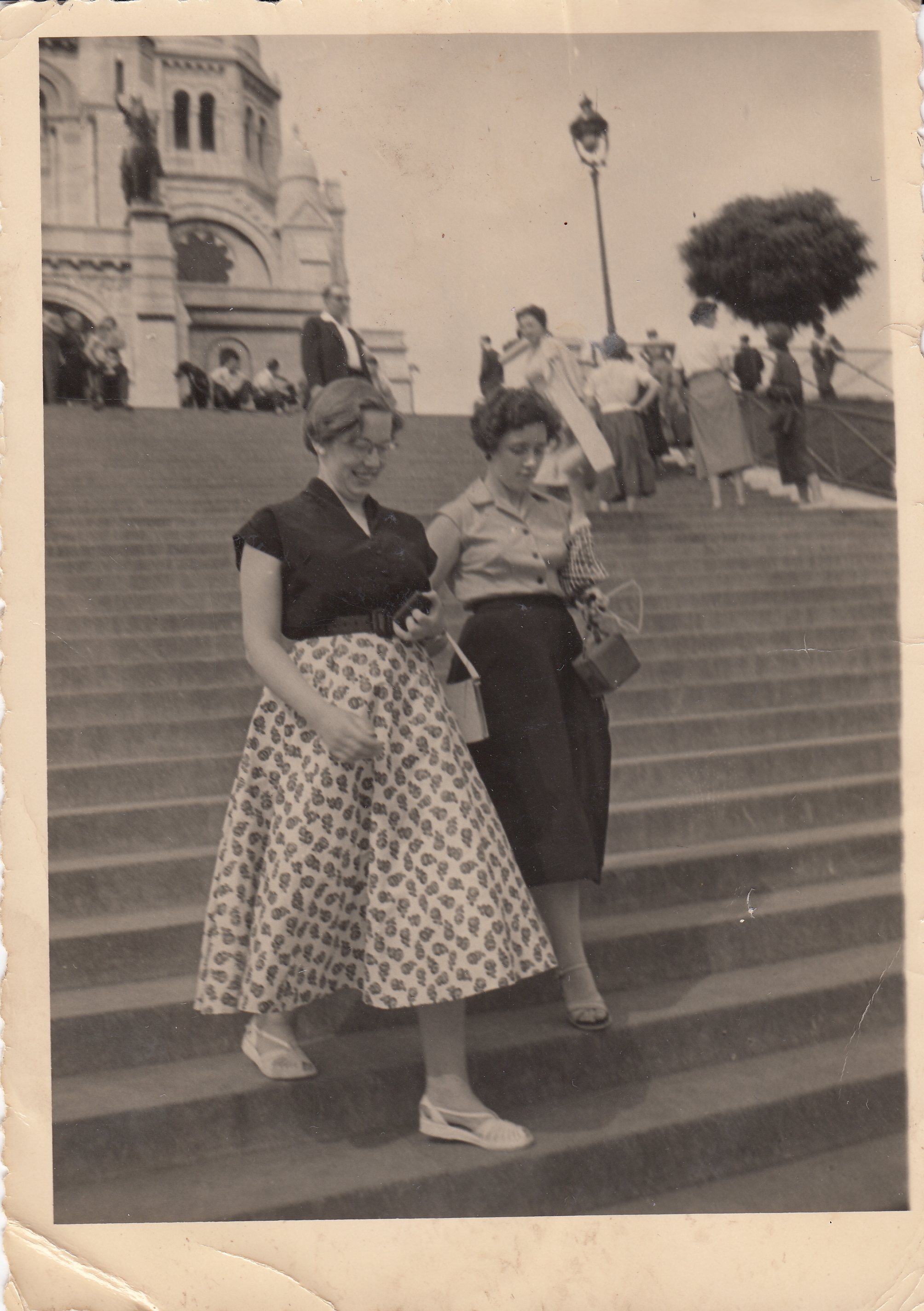 JanetAndMeOnTheStepsOfSacreCoeurParisAugust1955.jpg