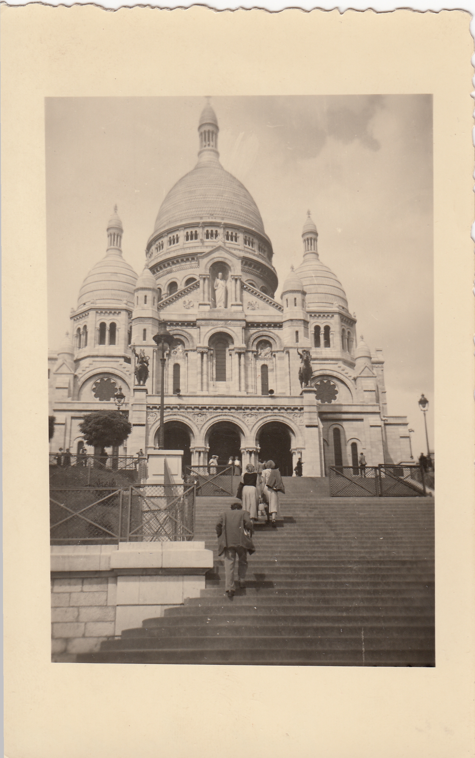 SacreCoeurParisAugust1955.jpg